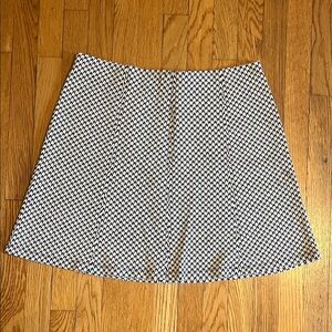 LOFT Black & White Geometric Knit mini Skirt (XL)